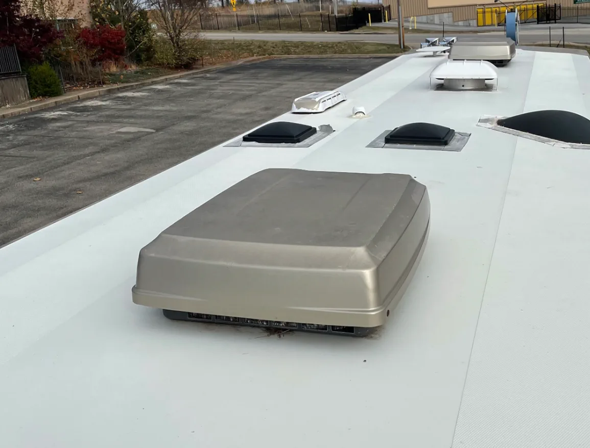 Rooftop AC replacement on a Class A motorhome