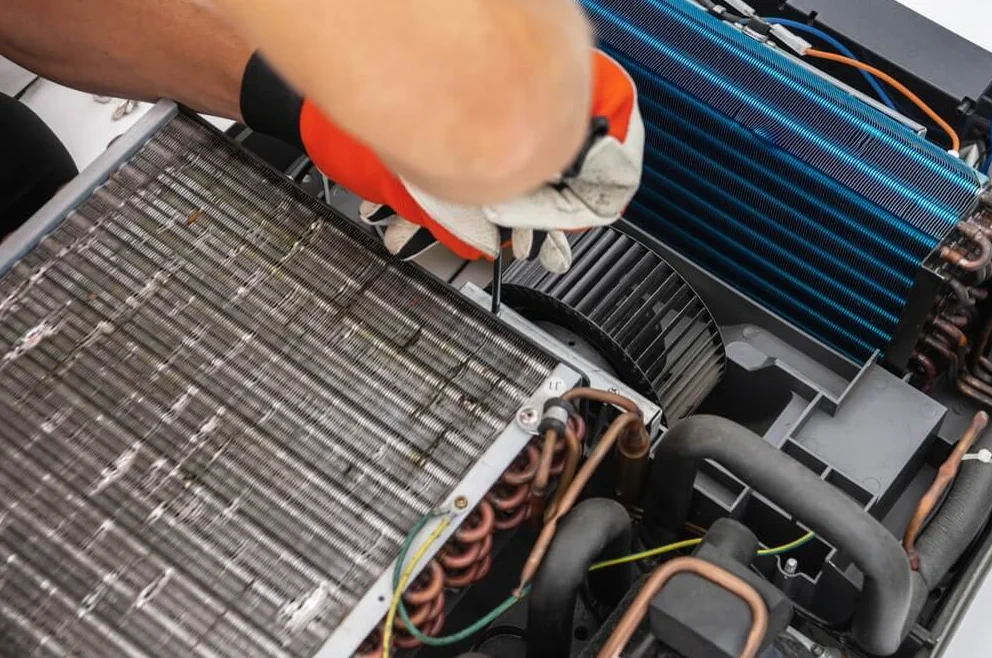 Rooftop AC repair on-site in Krum, TX