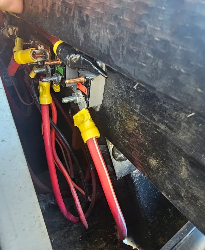Magnum inverter and Battle Born lithium bank install on a fifth wheel